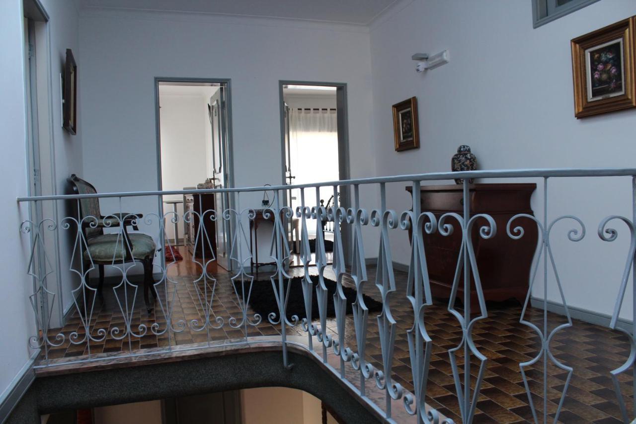 Colina Guesthouse - ブラガ エクステリア 写真