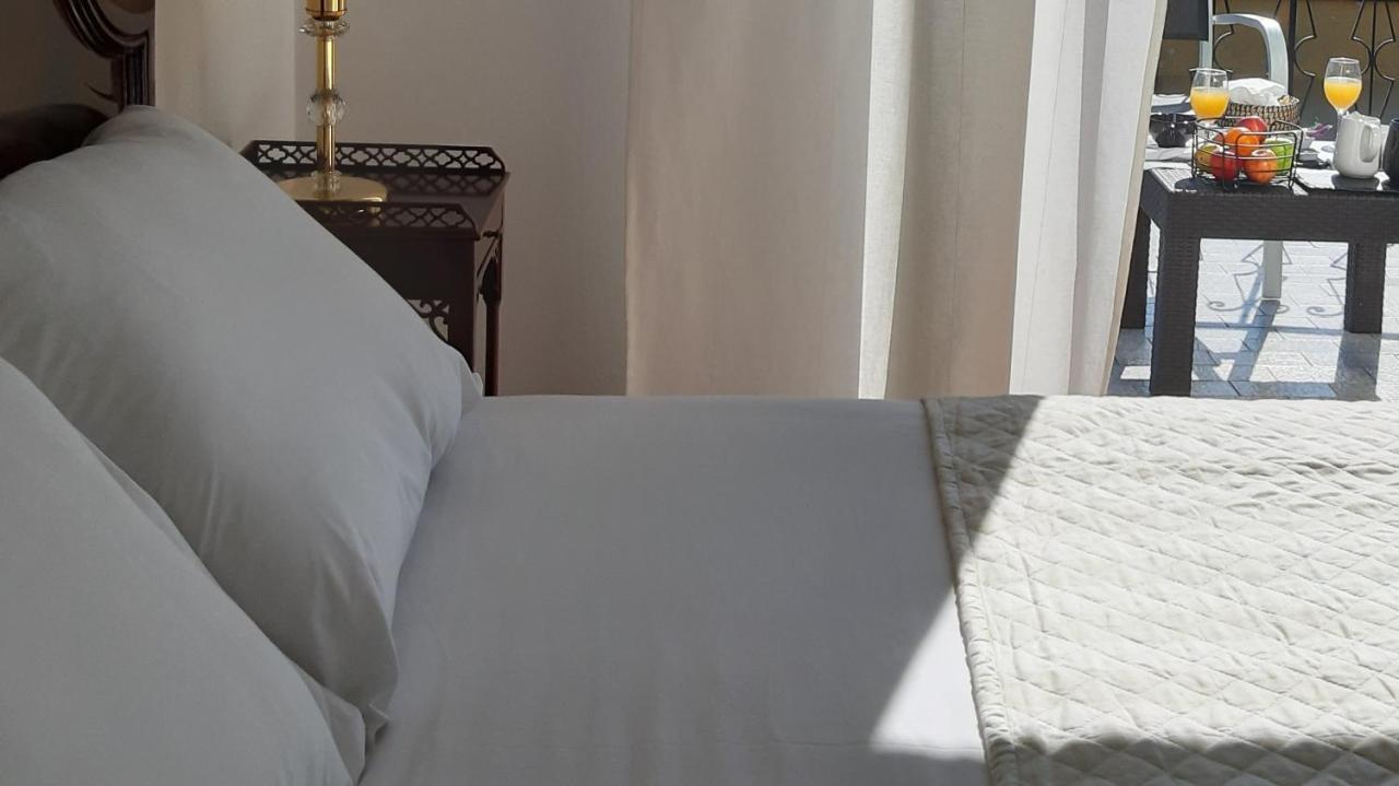 Colina Guesthouse - ブラガ エクステリア 写真